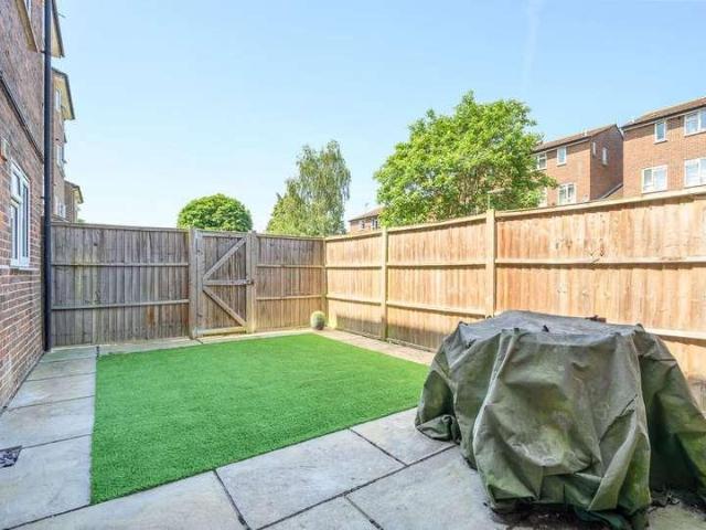 Flat for sale in Ashley Park, Surrey