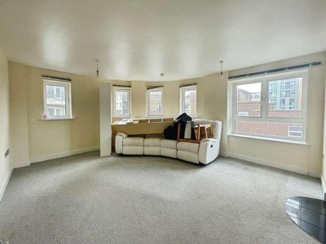 Flat for sale in St Mary's, City Of Southampton
