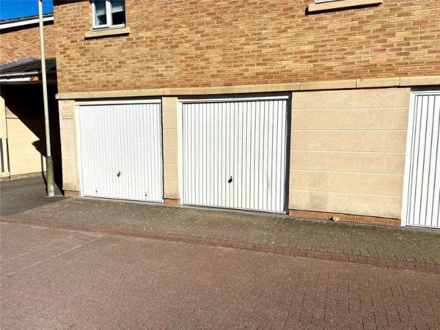 Flat for sale in Fiddler's Green, Golden Valley
