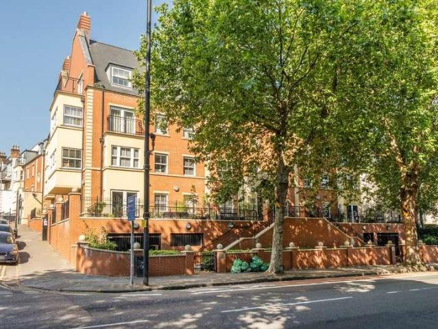 Flat for sale in Kingsdown, Feckenham