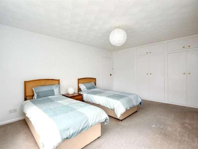 Flat for sale in Eastbourne, East Sussex