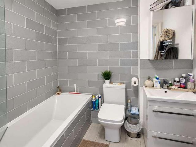 Flat for sale in Newtown, Reading