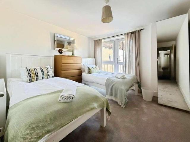 Flat for sale in Clewer Village, Windsor