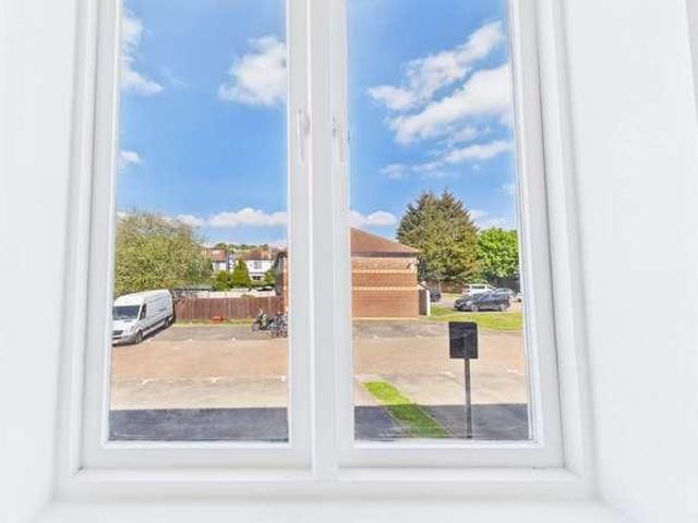 Flat for sale in Dudden Hill, Greater London