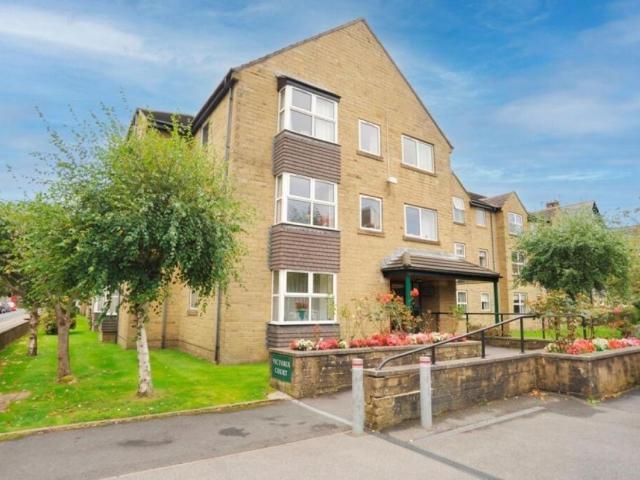 Flat for sale in High Harrogate, Harrogate