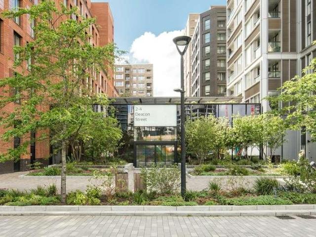Flat for sale in Browning Estate, Greater London
