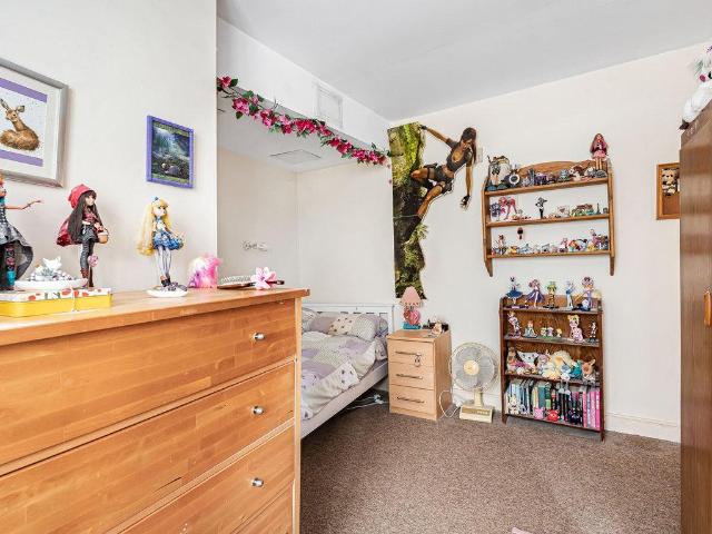 Flat for sale in Strode, Devon