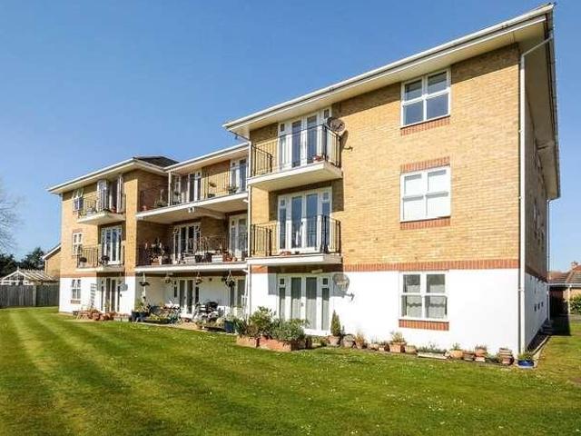 Flat for sale in Greater London