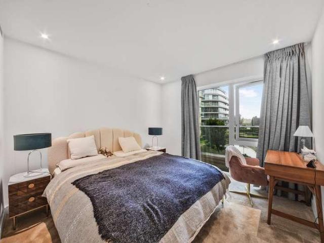 Flat for sale in Hammersmith, Greater London