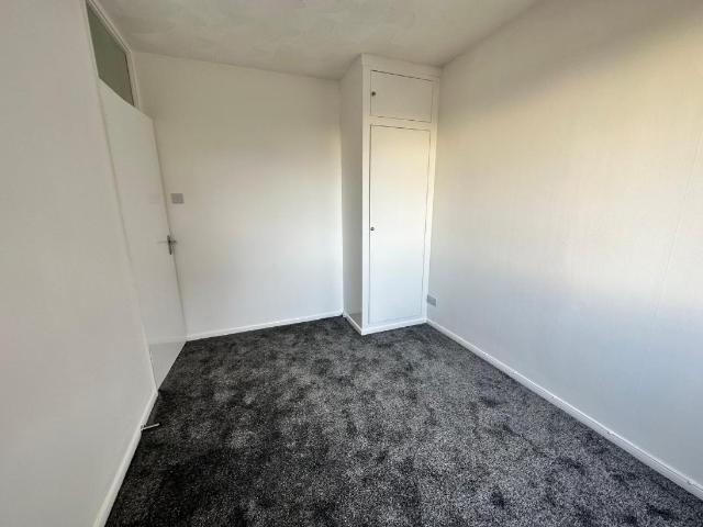 Flat for sale in Central, Heathlands