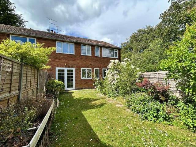 Flat for sale in California, Dunstable