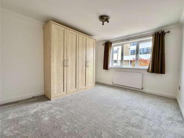 Flat for sale in Bournemouth