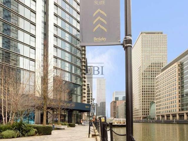 Flat for sale in Isle Of Dogs, Greater London