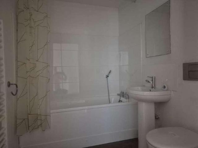 Flat for sale in Midway, Kent