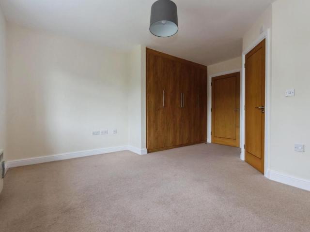 Flat for sale in Olton, West Midlands