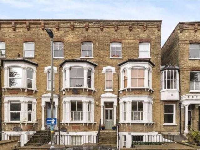 Flat for sale in London Borough of Wandsworth, Greater London