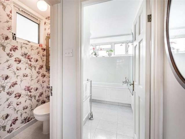 Flat for sale in Pimlico, Greater London