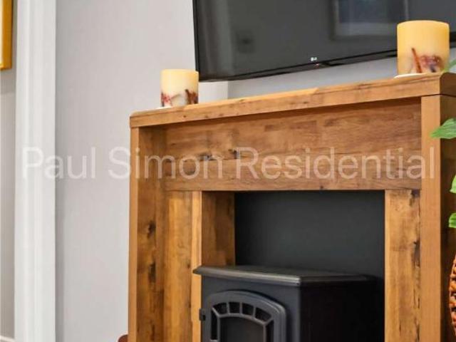 Flat for sale in Harringay, Greater London