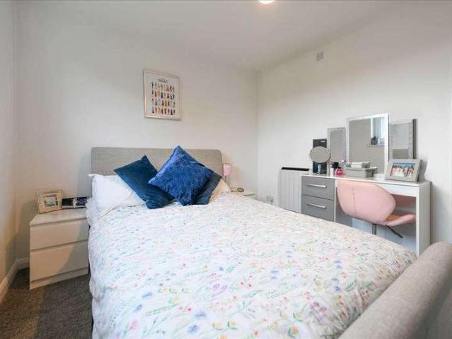 Flat for sale in Bridgefield, Kent