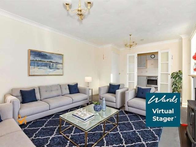 Flat for sale in Folkestone
