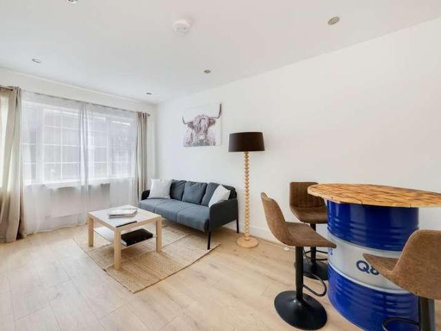 Flat for sale in Caldecott, Dromore