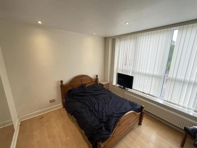 Flat for sale in Heswall, Wirral