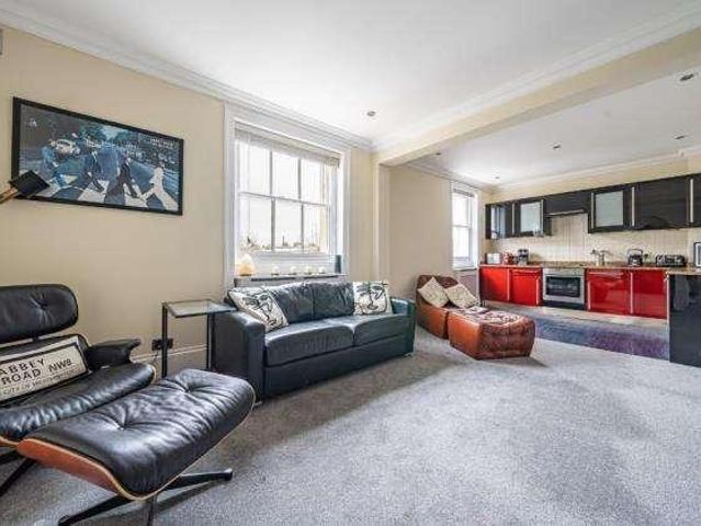 Flat for sale in St. John's Wood, Greater London