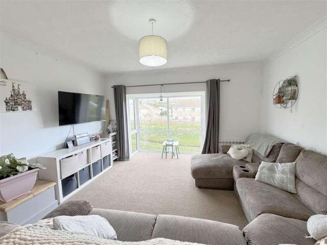 Flat for sale in Penwartha Coombe, Cornwall