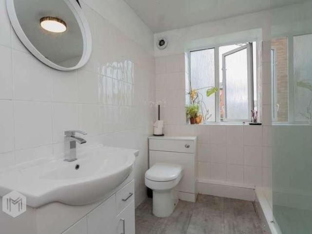Flat for sale in Weaste, Salford