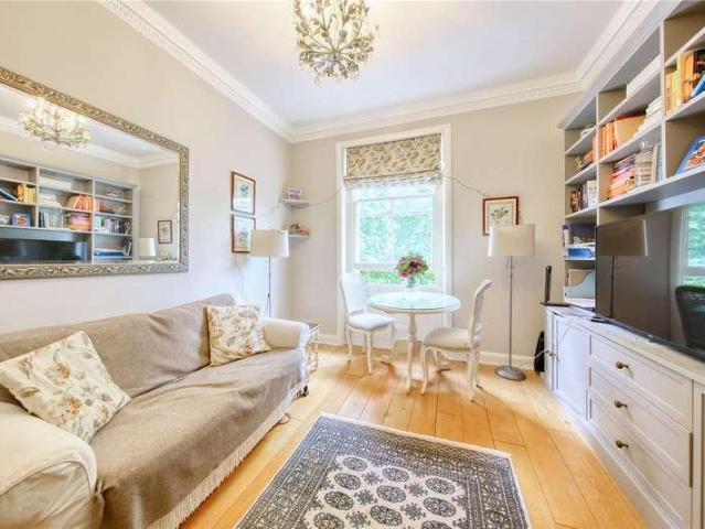 Flat for sale in City of Westminster, Greater London