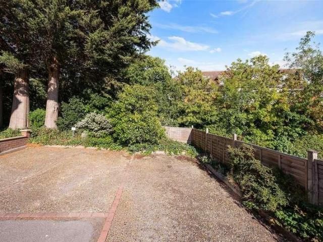 Flat for sale in Greater London
