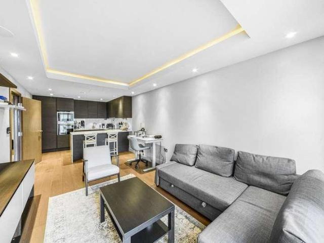 Flat for sale in Hammersmith, Greater London
