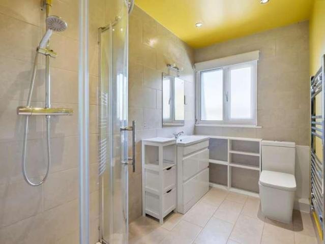 Flat for sale in Crystal Palace, Greater London
