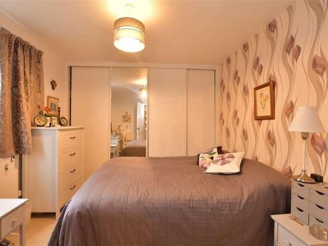 Flat for sale in Pot Kilns, Greater London