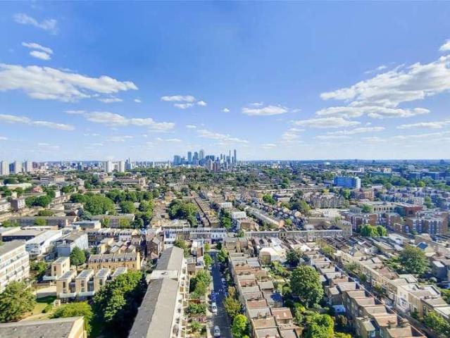 Flat for sale in Old Ford, Mile End