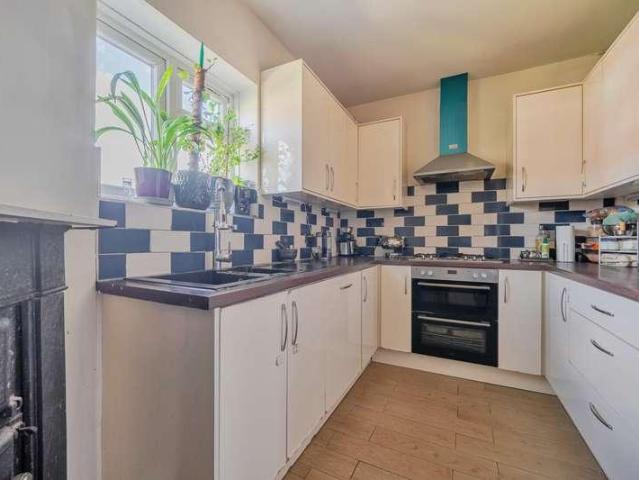 Flat for sale in Slough