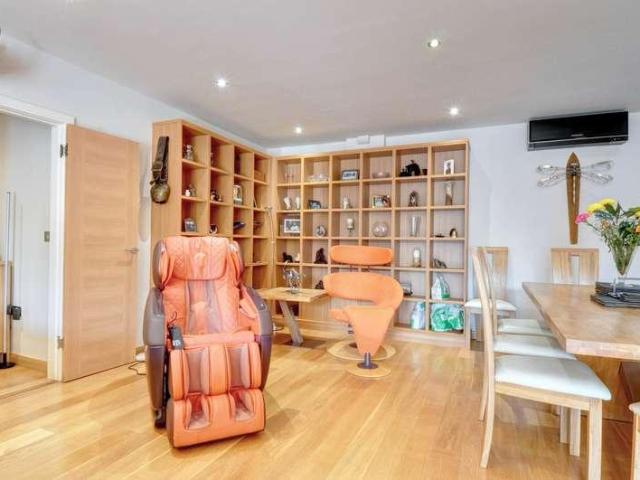 Flat for sale in Henley-on-Thames, South Oxfordshire