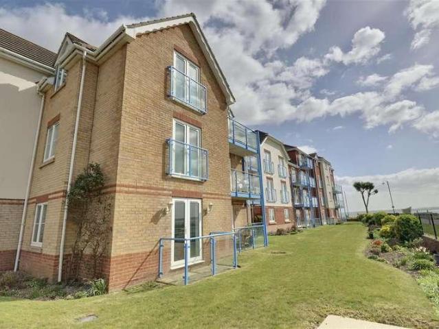 Flat for sale in Fareham, Hampshire