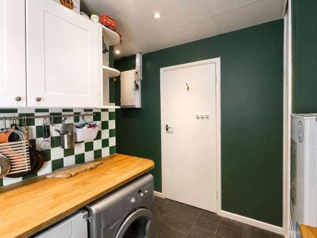 Flat for sale in Finchley, Greater London