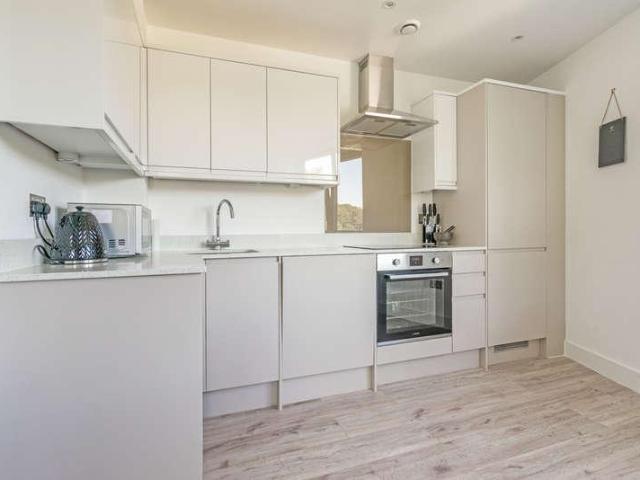 Flat for sale in Broadwater Down, Sandown Park