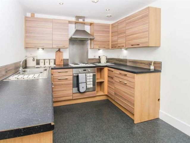 Flat for sale in Newton Hill, Wakefield