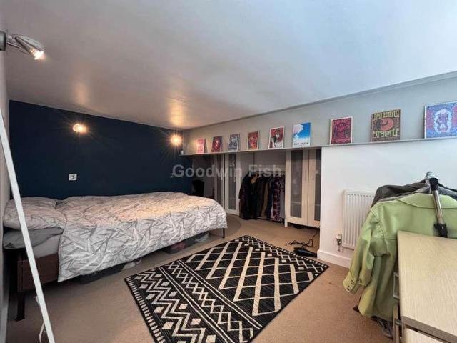Flat for sale in Georgia, Greater Manchester