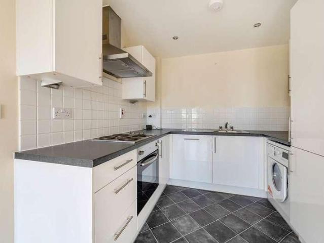 Flat for sale in Cauldwell, Bedford