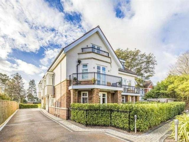 Flat for sale in Penn Hill, Poole