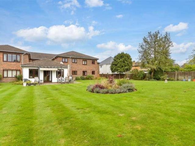 Flat for sale in Croydon, Shirley Flat for sale in Croydon, Shirley