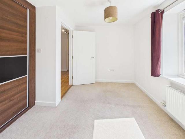 Flat for sale in Jubilee Industrial Centre, King's Walden