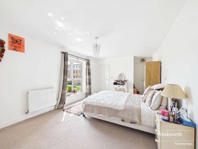 Flat for sale in Reading