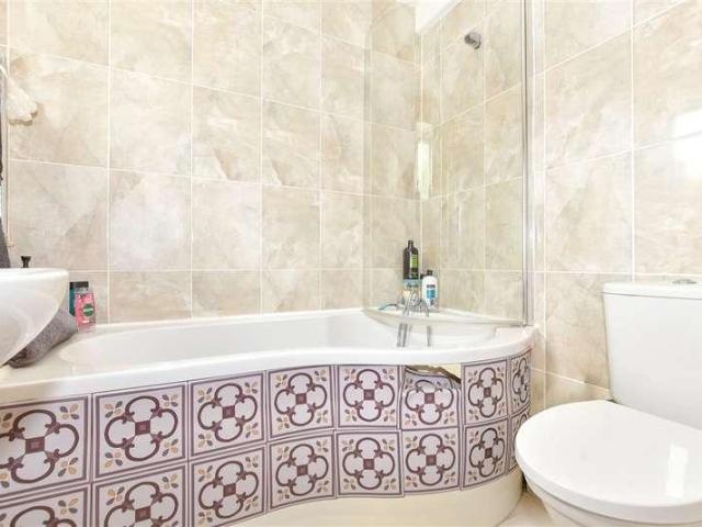 Flat for sale in Folkestone