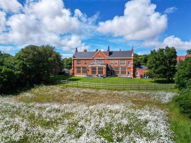 Flat for sale in West Cliff, Acol