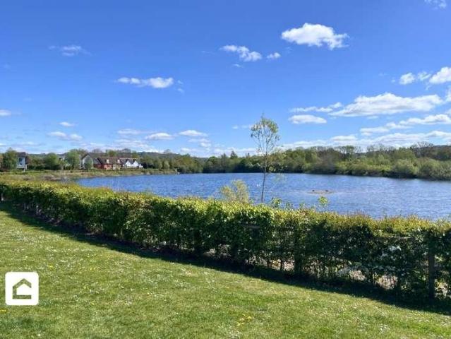Flat for sale in Red Hill, Surrey